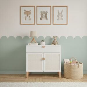 Komoda / Previjalna miza Ratanica